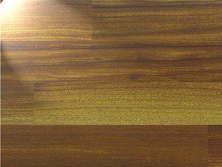 Masivní dřevěné podlahy Iroko Okan